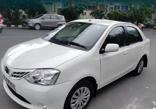 Toyota Etios Liva G 2011