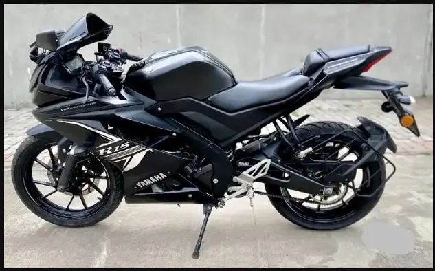 Yamaha YZF-R15 V3 Darknight edition BS VI 2020