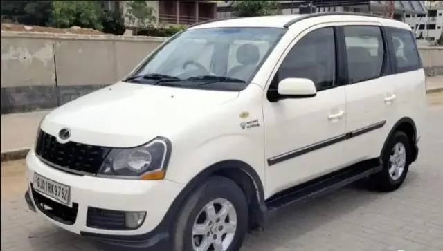 Mahindra Xylo H8 2015