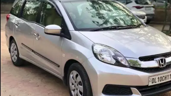 Honda Mobilio S i-DTEC 2014