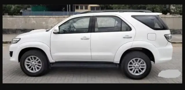 Toyota Fortuner 3.0 4x2 MT 2013