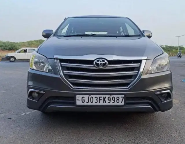 Toyota Innova 2.5 V 8 STR 2014