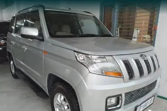 Mahindra TUV300 T8 2016