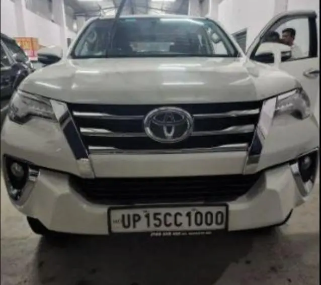 Toyota Fortuner 2.8 4x4 MT 2016