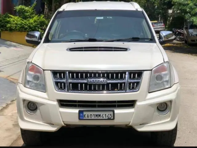 Isuzu MU7 Base BS III 2015