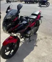 Bajaj Pulsar 220cc 2016