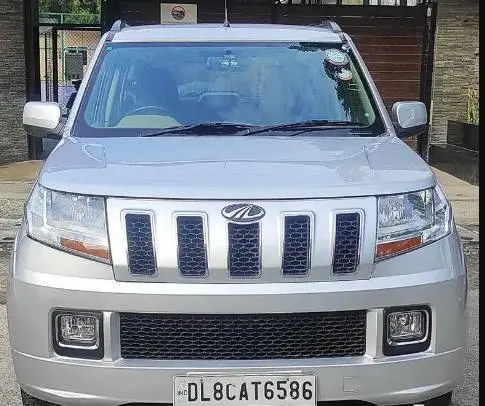 Mahindra TUV300 T8 AMT mHAWK100 2018