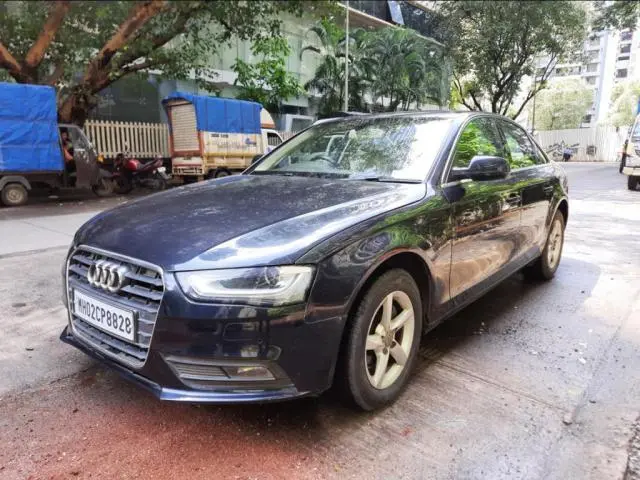 Audi A4 2.0 TDI premium 2012