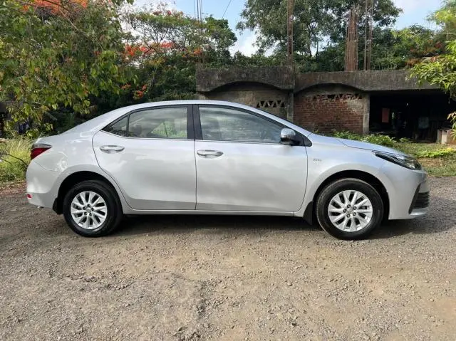 Toyota Corolla Altis 1.8 G 2018