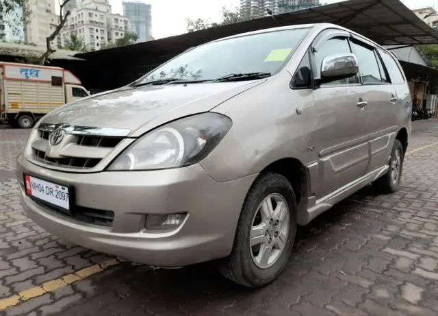 Toyota Innova 2.5 V 8 STR 2008