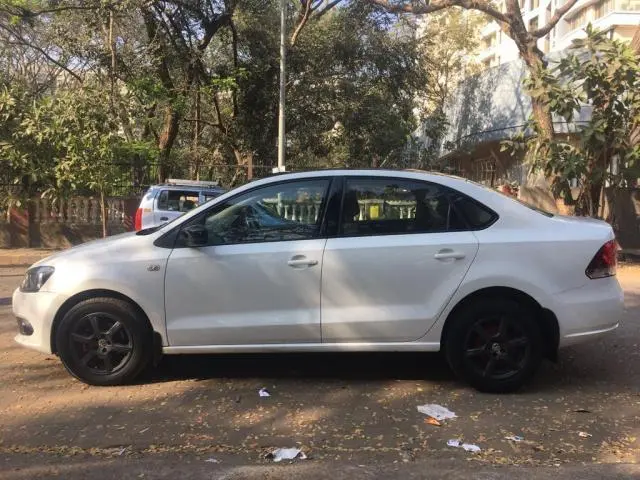 Volkswagen Vento Highline Petrol AT 2014