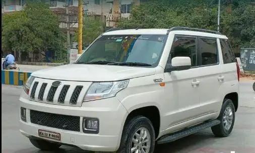 Mahindra TUV300 T8 2016