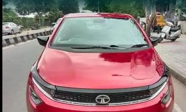 Tata Altroz XZ Petrol 2021