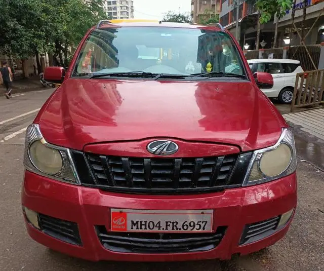 Mahindra Quanto C6 2012