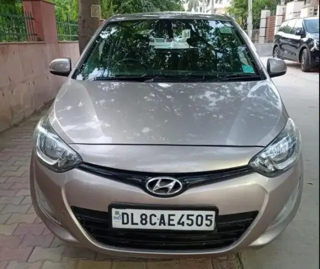 Hyundai i20 Sportz 1.4 CRDi 2014