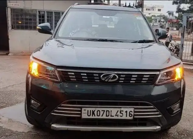 Mahindra XUV300 W8 Diesel 2019