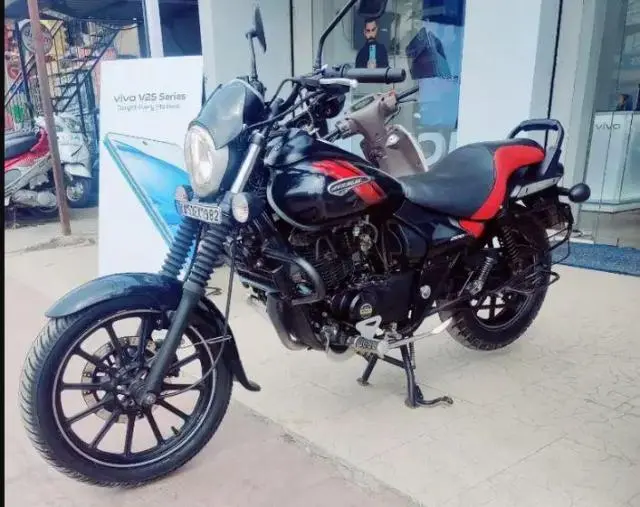 Bajaj Avenger Street 220 2018
