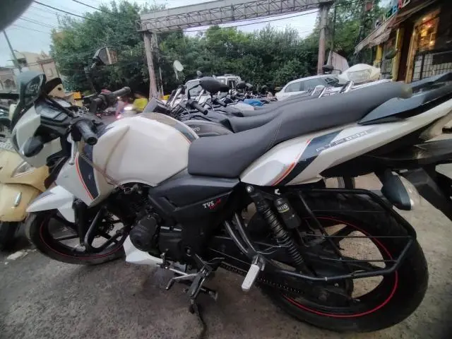 TVS Apache RTR 160cc 2016