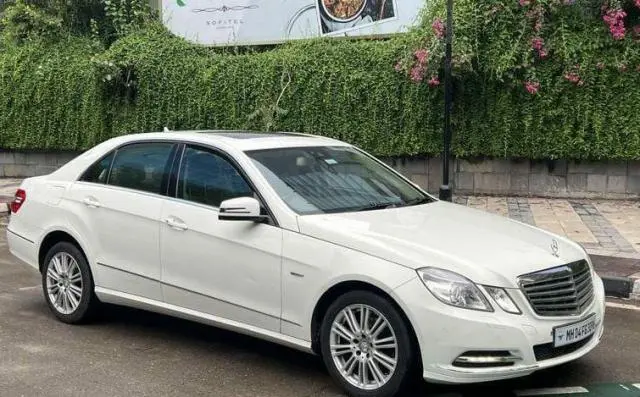 Mercedes-Benz E-Class E 200 CGI BLUE EFFICIENCY 2012