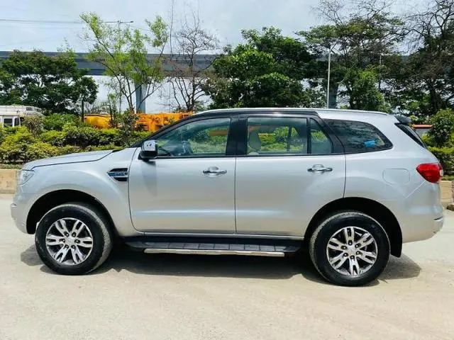 Ford Endeavour Titanium 3.2 4x4 AT 2017
