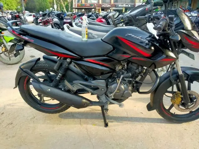 Bajaj Pulsar 135LS 2017