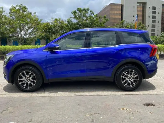 Mahindra XUV700 AX 7 Petrol AT 7 STR 2021