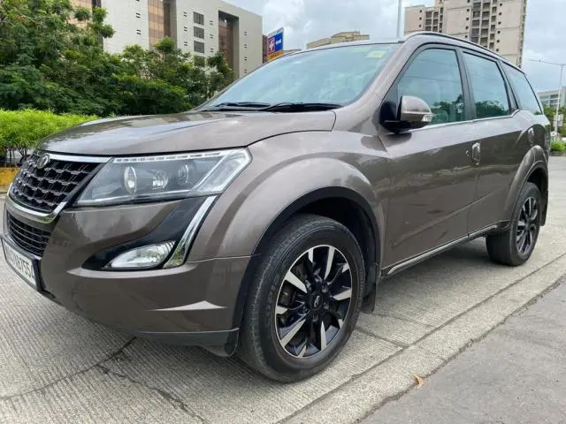 Mahindra XUV500 W11 (O) AT 2018