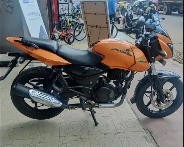 Bajaj Pulsar 180cc 2011