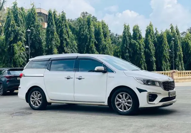 Kia Carnival Limousine 7 STR 2020