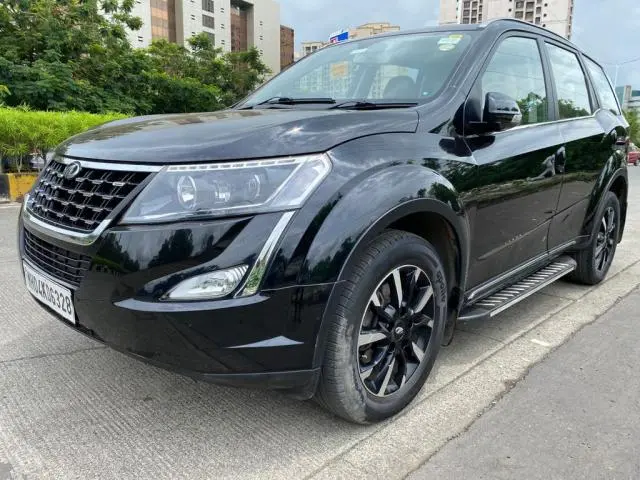 Mahindra XUV500 W11 (O) 2019
