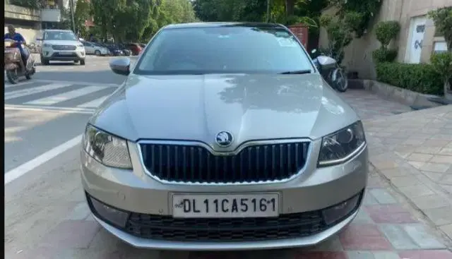 Skoda Octavia ELEGANCE 1.8 TSI AT 2015