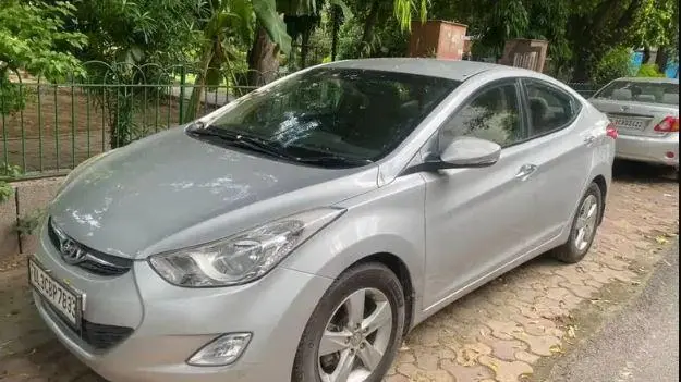 Hyundai Elantra 2.0 SX MT 2012
