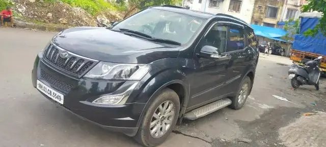 Mahindra XUV500 W10 AT 2016