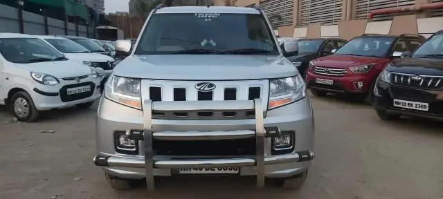 Mahindra TUV300 T8 2017