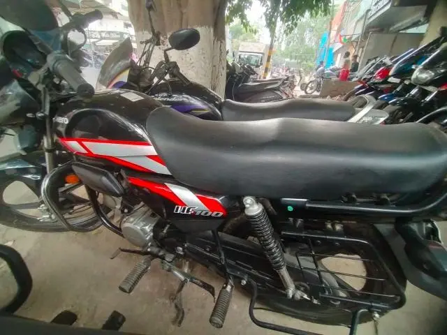 Hero HF Deluxe Black Self Alloy 100cc 2022