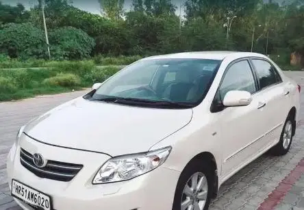 Toyota Corolla Altis GL Petrol 2011
