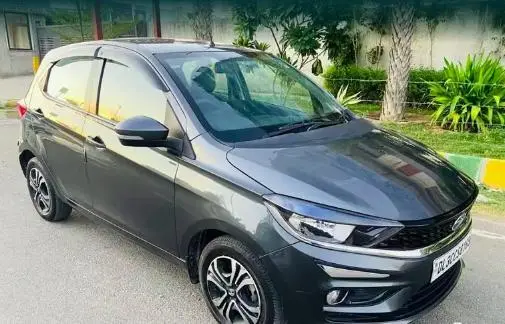 Tata Tiago Revotron XZ 2020