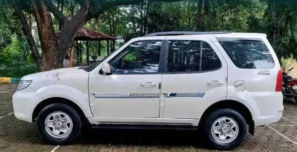 Tata Safari Storme 2.2 LX 4x2 2014