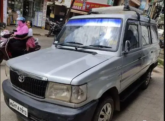 Toyota Qualis FS B3 2005