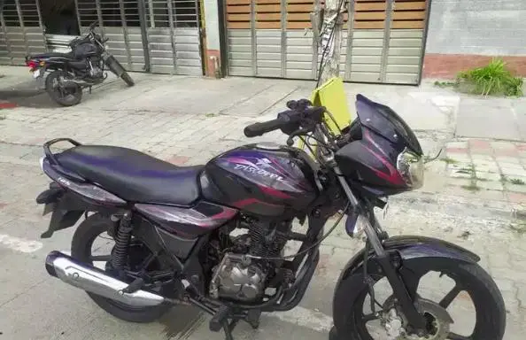 Bajaj Discover 125cc 2011