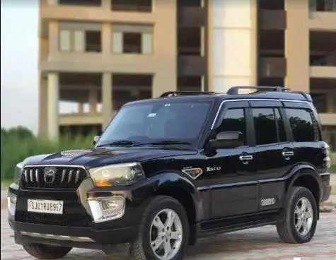 Mahindra Scorpio S10 2016