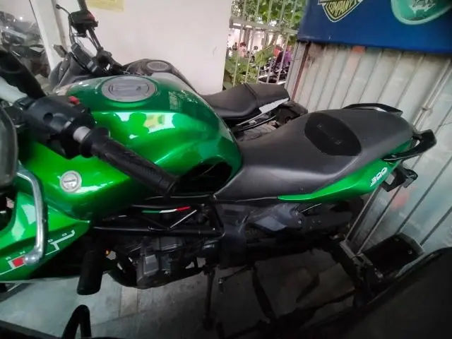 Benelli TNT 300 2017