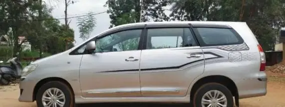 Toyota Innova 2.5 G 7 STR BS IV 2012