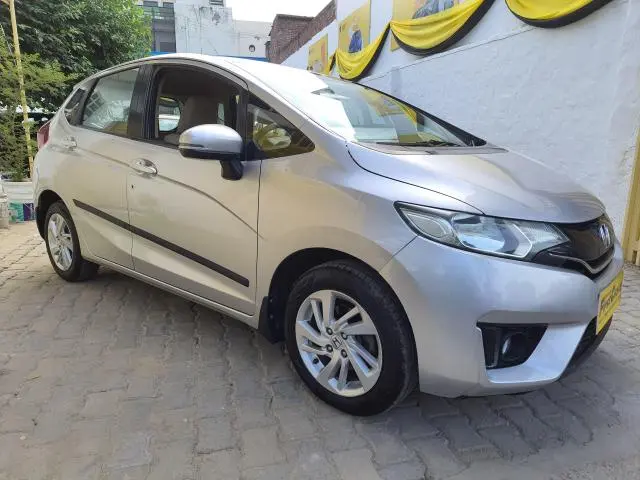 Honda Jazz V CVT i-VTEC 2015