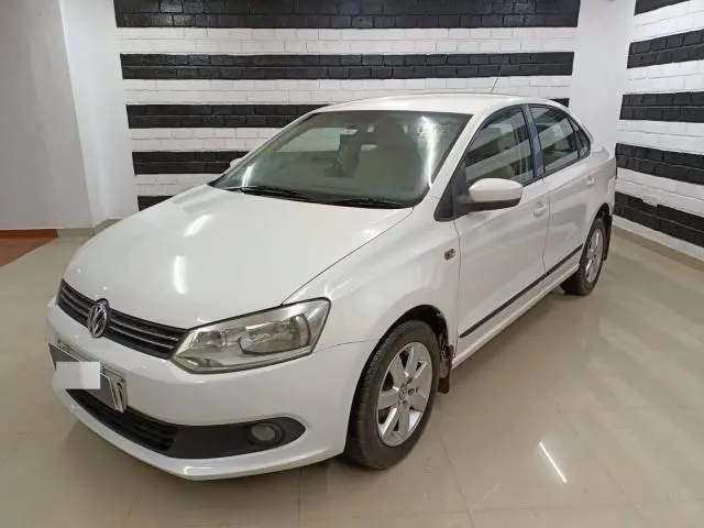 Volkswagen Vento Highline Petrol 2011