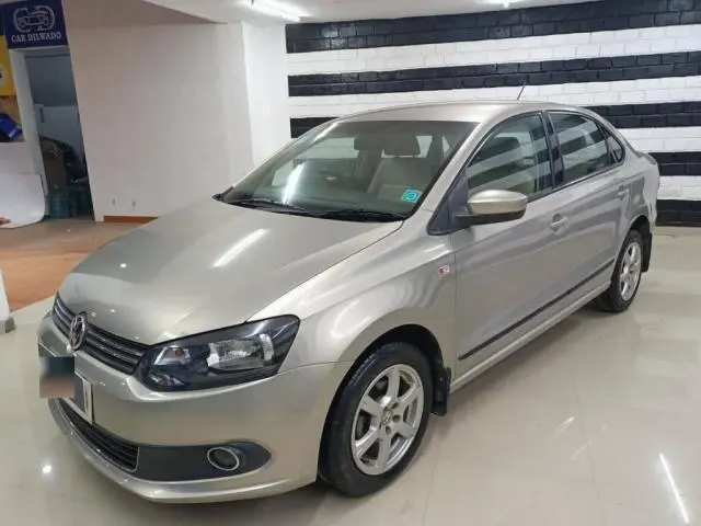 Volkswagen Vento Highline Petrol 2013