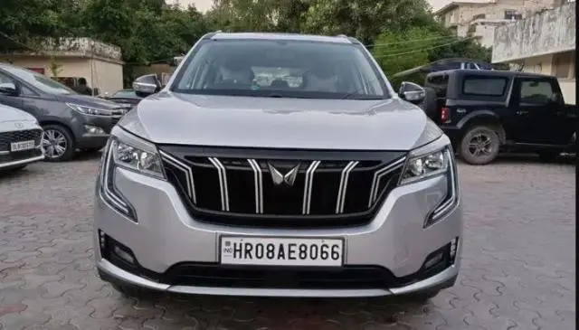 Mahindra XUV700 AX 3 Petrol MT 5 STR 2022