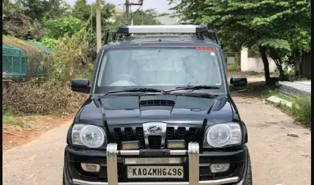 Mahindra Scorpio SLE 7S BSIV 2011
