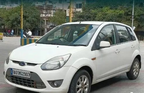 Ford Figo 1.5 TDCI Titanium 2010