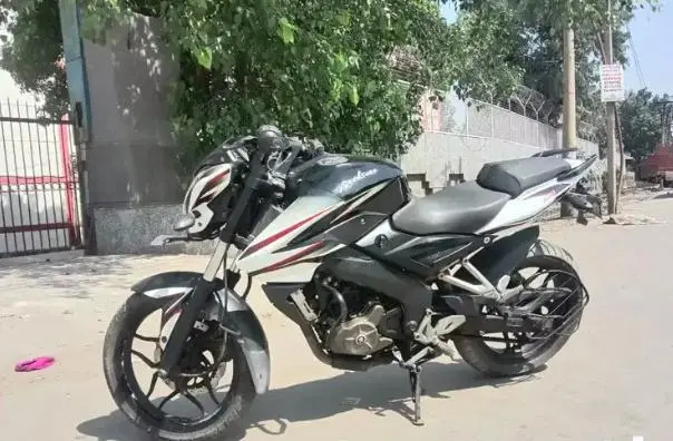 Bajaj Pulsar NS200 2014